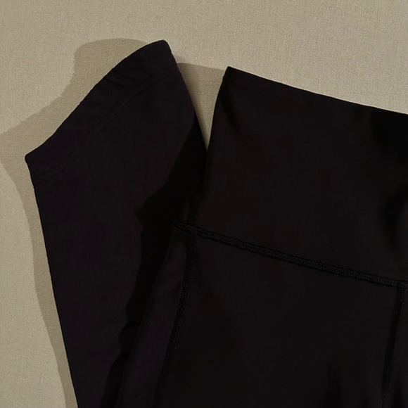 Lululemon Ready Set Go Crop (21") in Black - Picture 7 of 11